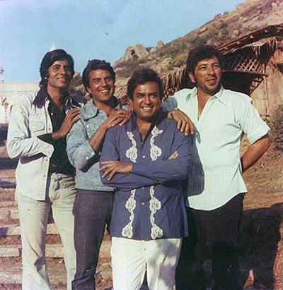 Sanjeev Kumar with Amitabh Bachchan, Dharmendra, Amjad Khan on the sets of Sholay