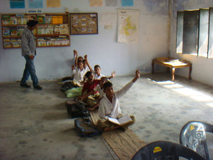 Children of school saying JAI SRI MOHD. RAFI SAHAB (Gurbir ji in back)