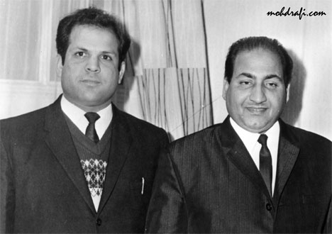 Mohd Rafi with Sultan Mahmood