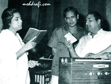 Suman Kalyanpur and Rafi Sahab with Hasrat and Jaikishan on harmonium